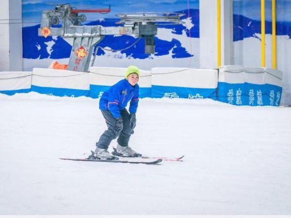 绍兴乔波滑雪场初学者也能轻松滑雪